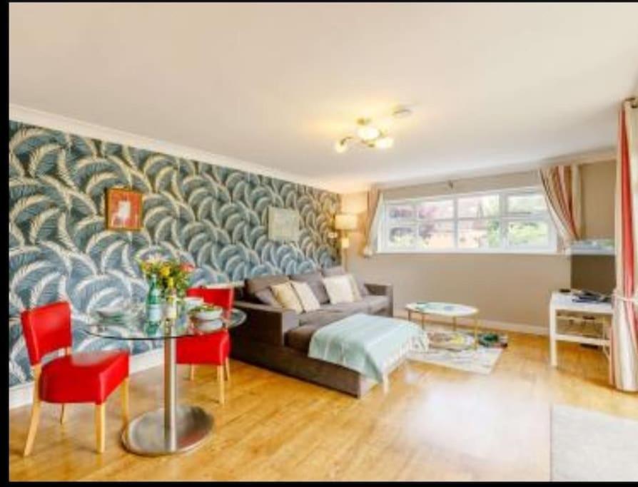 The Nook Located In A Beautiful Garden Setting With Parking Villa Stratford-upon-Avon Bagian luar foto
